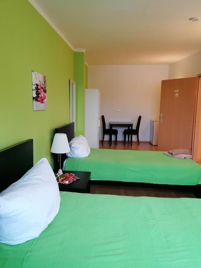 Loewen Unterkunft Braunschweig Esterno foto